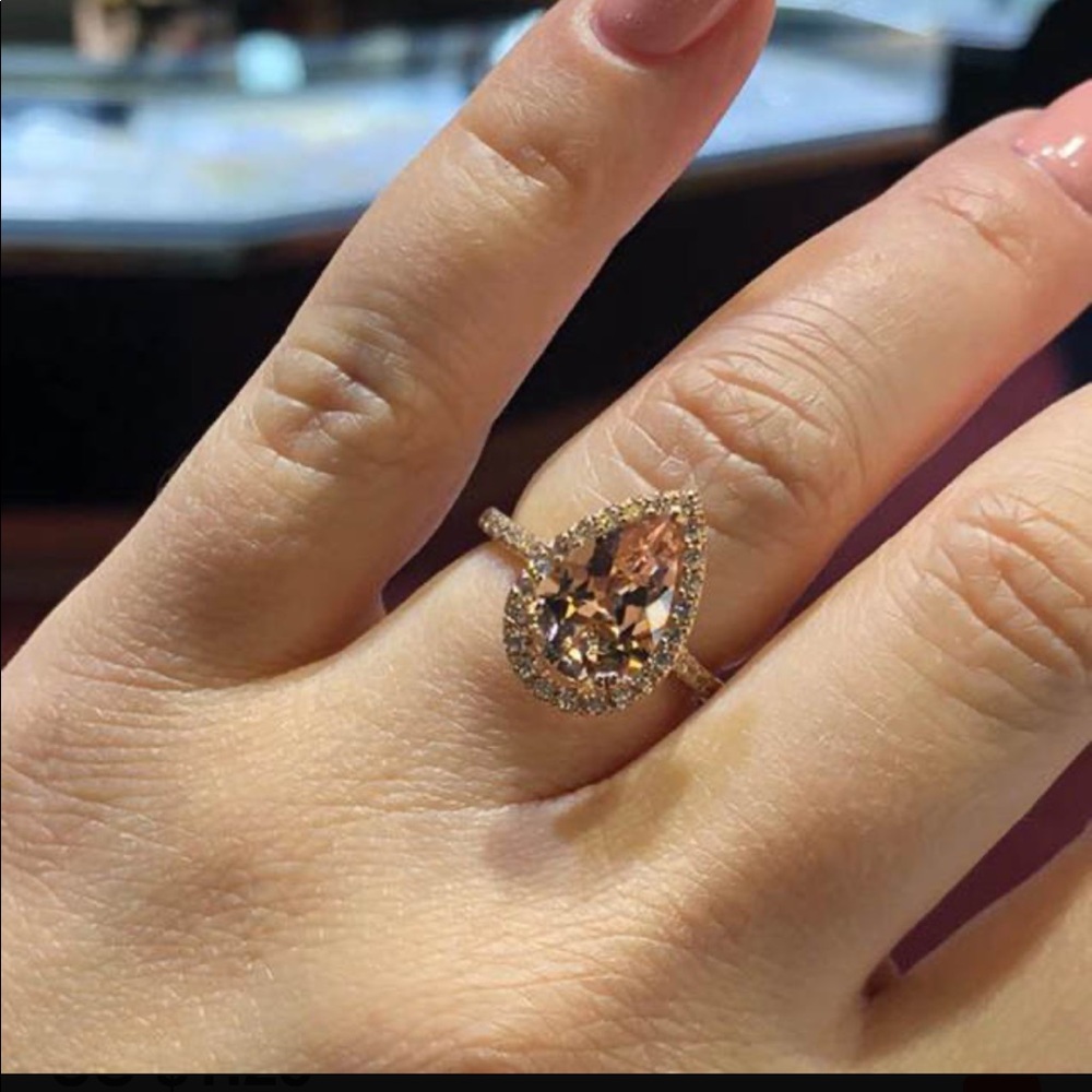 Woman Elegant  Rose/Gold Champagne Crystal Ring - Picture 3 of 3